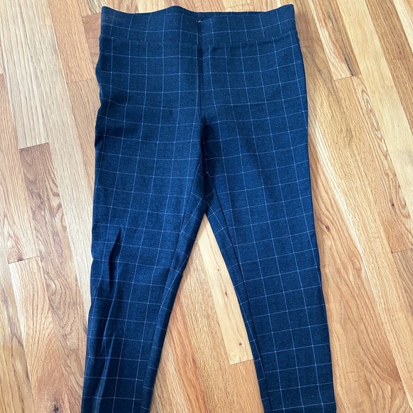 NWOT LOFT Window Pane Legging, Size Medium - Picture 2 of 5